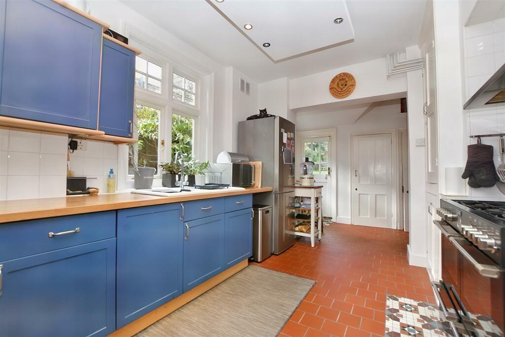 Additional image 5 of Vicarage Drive, Eastbourne