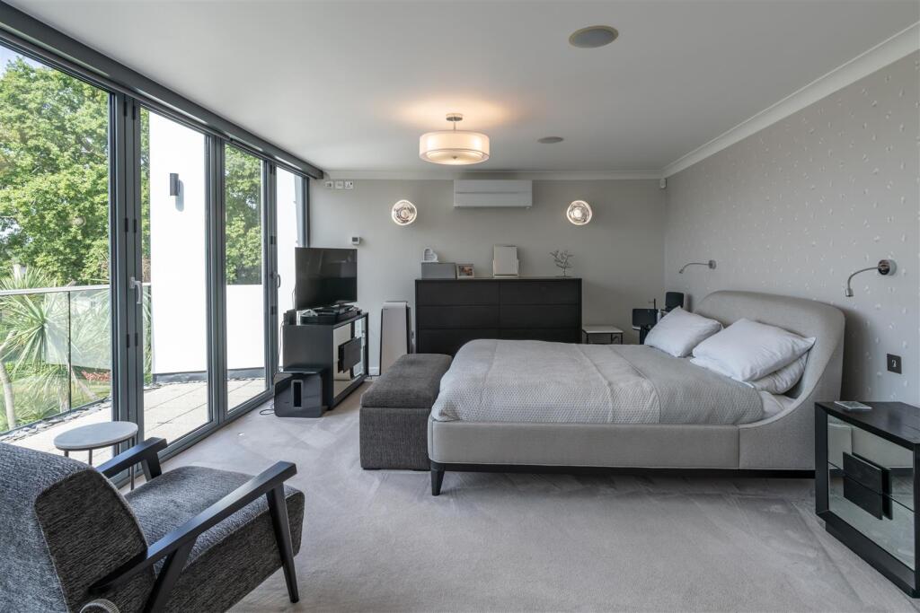 Additional image 9 of Brudenell Avenue, Sandbanks