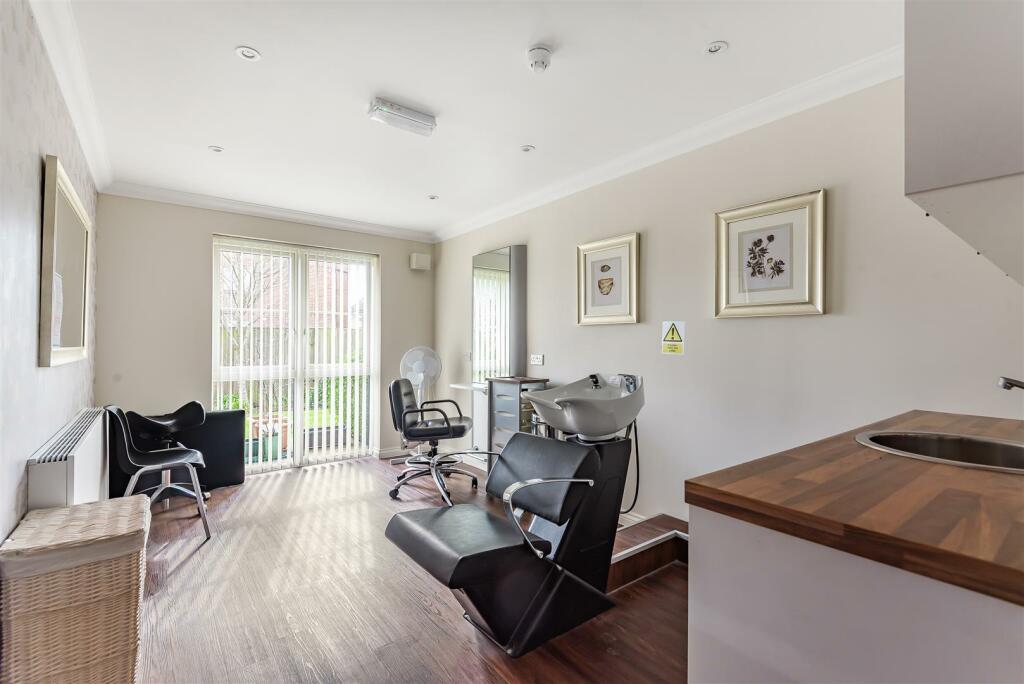 Additional image 15 of Bennett Lodge, Wimborne