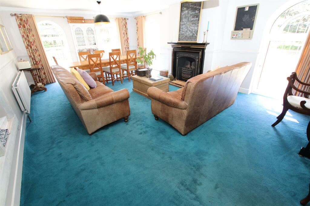 Additional image 27 of Stapehill Road, Wimborne