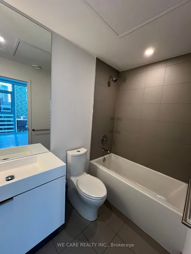 Additional image 9 of 33 Helendale Ave Unit 1407