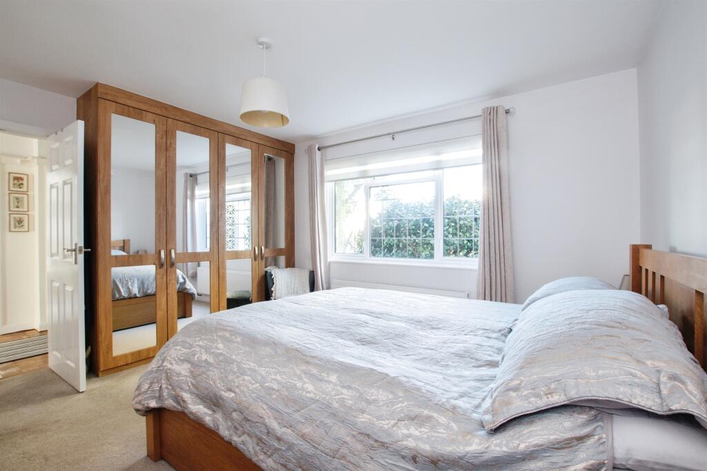 Additional image 8 of Fernlea Close, FERNDOWN