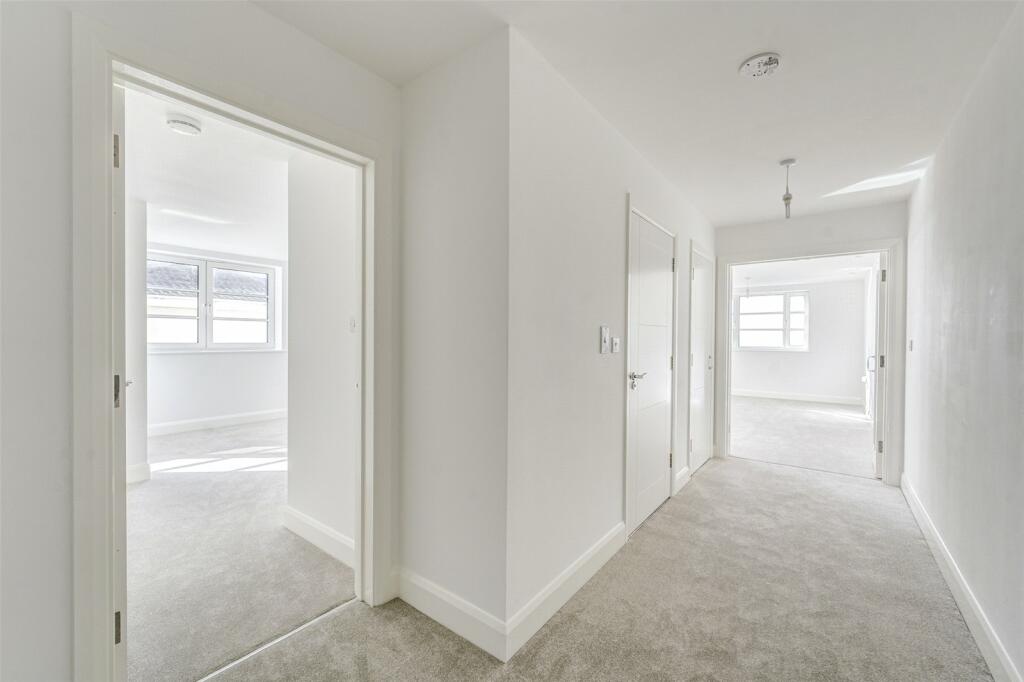 Additional image 38 of Vista Mare East, 42 West Parade, West Worthing, West Sussex, BN11