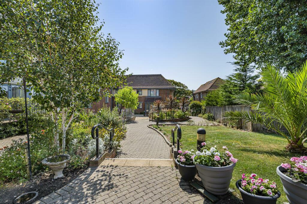 Additional image 18 of Sutton Avenue, Seaford