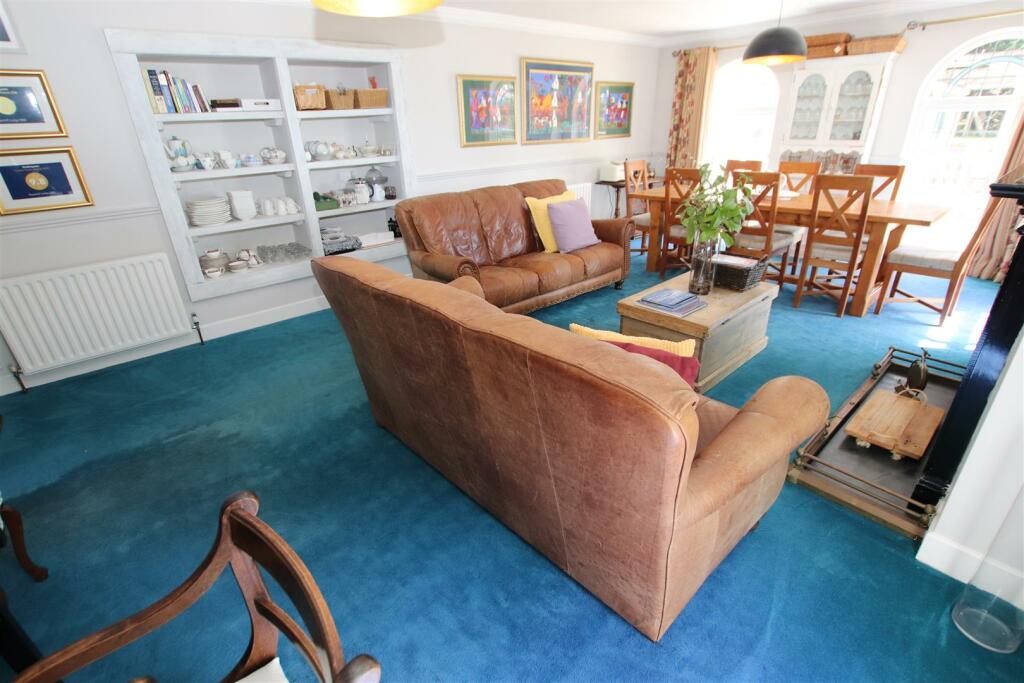 Additional image 25 of Stapehill Road, Wimborne