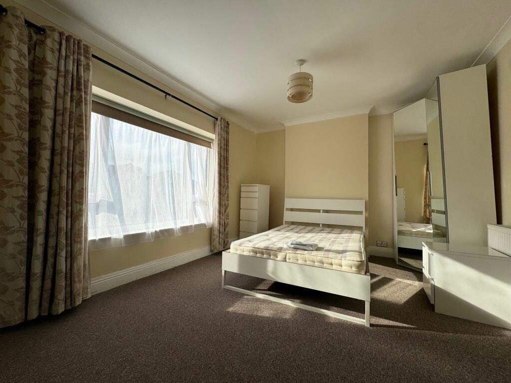 Additional image 5 of THREE DOUBLE BEDROOM STUDENT (P07604)