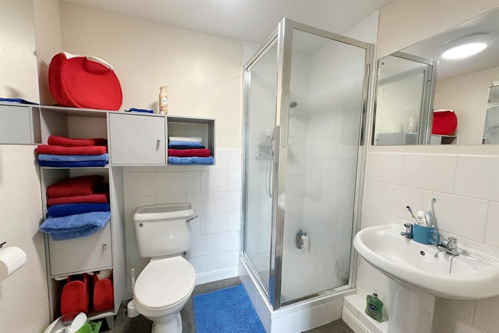 Additional image 4 of Verwood