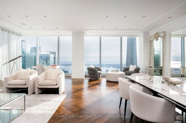 183 Wellington St Unit 4104