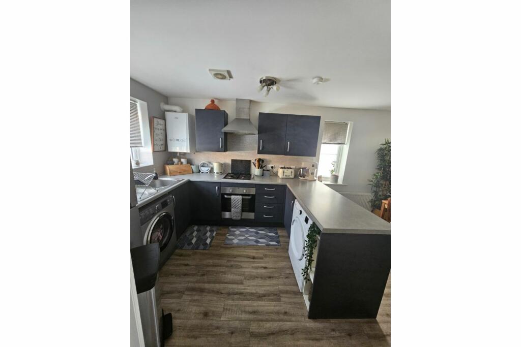 Additional image 4 of Saxton Place, Bradford, BD4