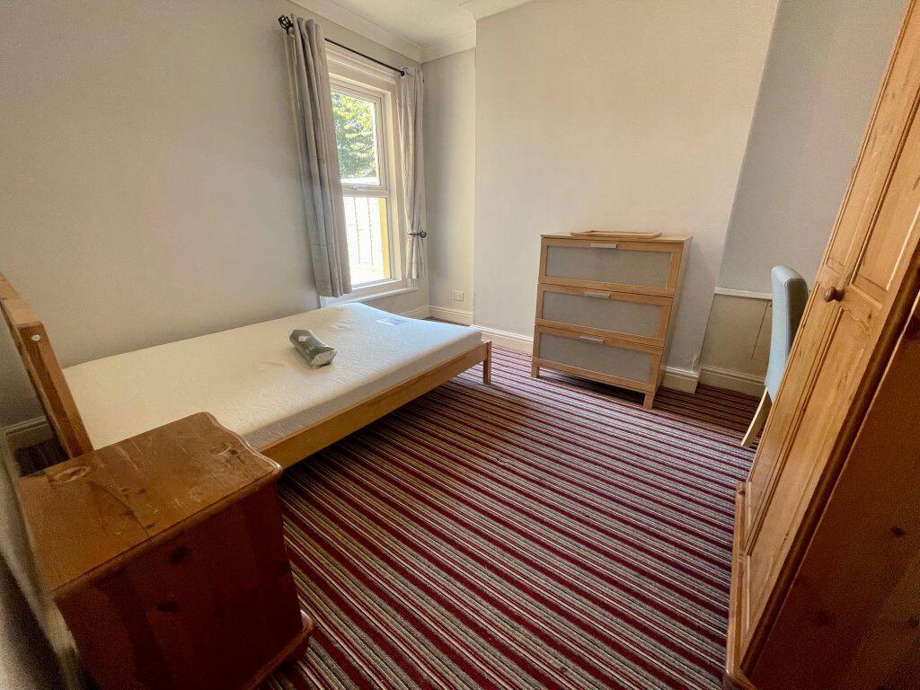 Additional image 10 of FIVE DOUBLE BEDROOM STUDENT HOUSE (P02821)