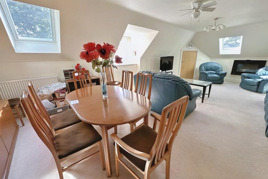 Additional image 3 of Ferndown