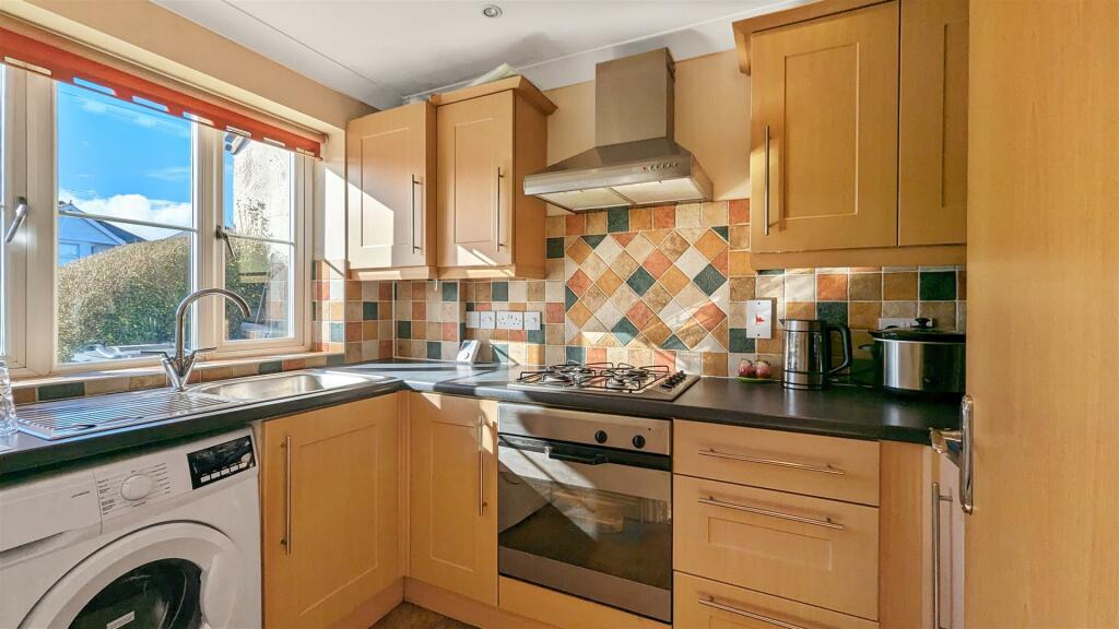 Additional image 4 of Wallisdown Road, Bournemouth