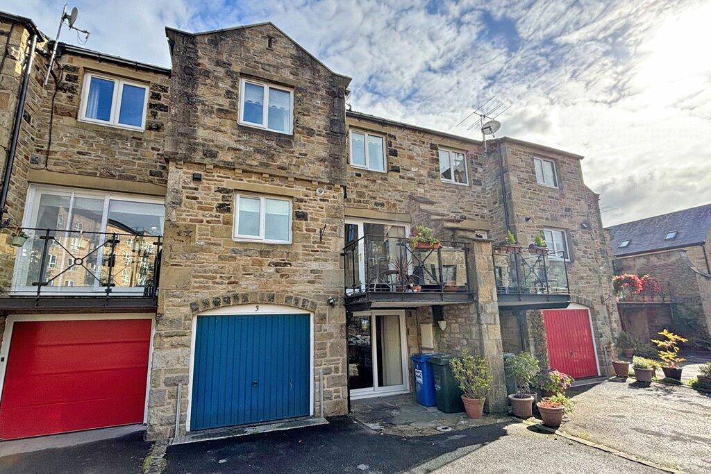 Primary image of 3 Old Union Square, Skipton, BD23 1RL
