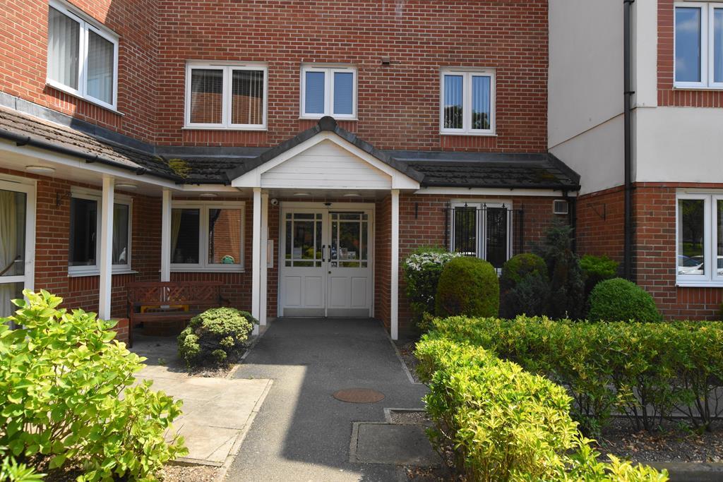 Additional image 14 of Flat 22, Pinewood Court, West Moors, Ferndown, Dorset
