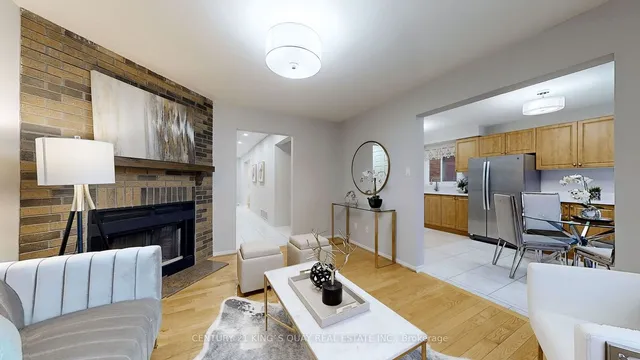 Additional image 10 of 77 Roxanne Cres