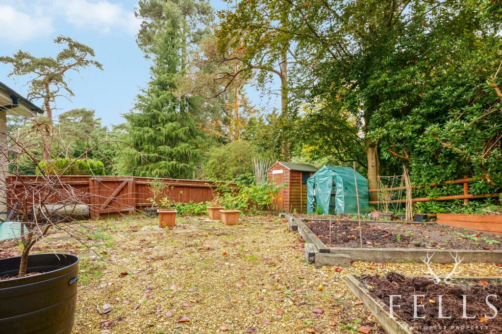 Additional image 21 of Egmont Close, Avon Castle, Ringwood