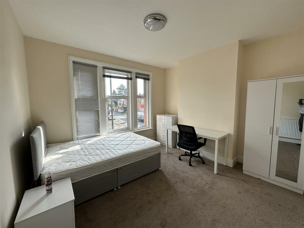 Additional image 15 of LUXURY STUDENT HOUSE Alma Road, Winton