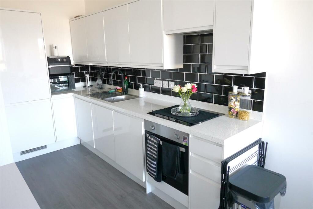 Additional image 14 of Skyline Apartments,The Causeway