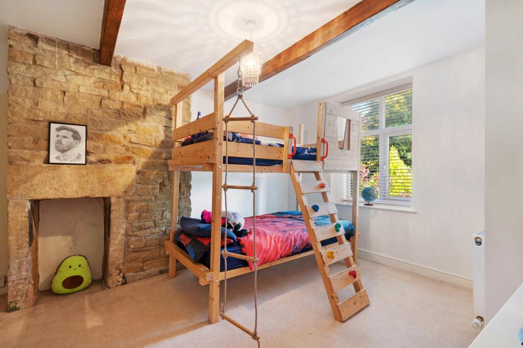 Additional image 14 of Bradshaw Road, Bolton BL2 3EW - Spacious 4-Bed Townhouse with En Suites & Dressing Rooms