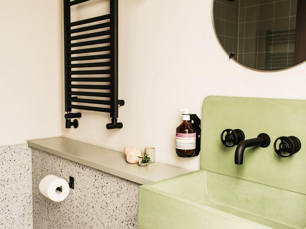 Additional image 14 of Port Hotel, 11-12 Royal Parade, Eastbourne, East Sussex, BN22 7AR