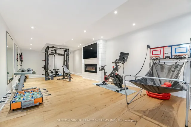 Additional image 36 of 984 Lancaster Blvd