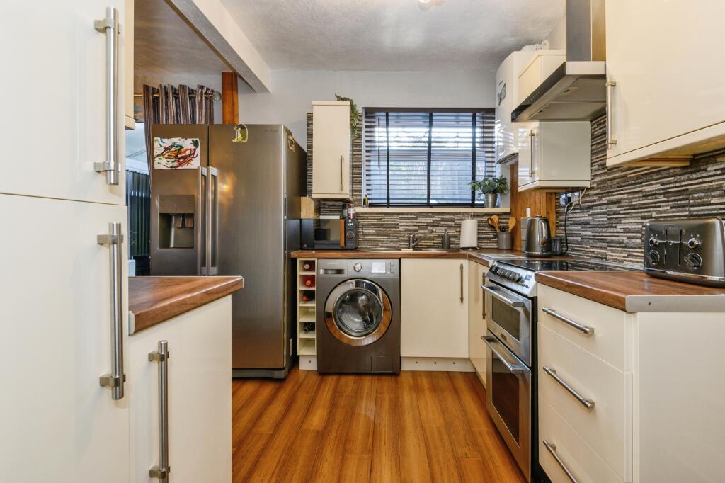 Additional image 6 of Knutsford Grove, Bradford, BD4