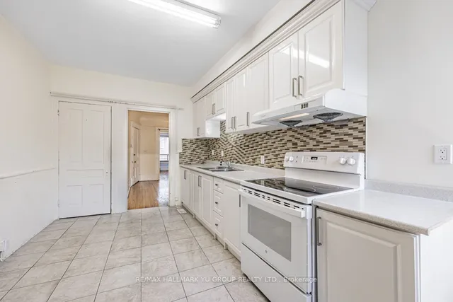 Additional image 7 of 25 Howland Rd