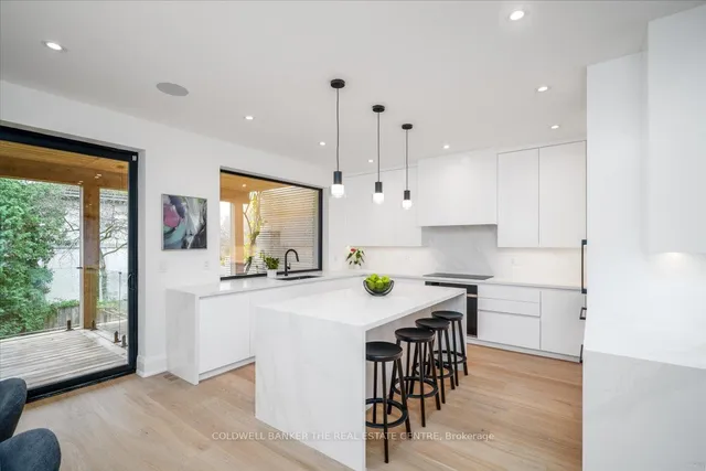 Additional image 9 of 37 Woodlawn Ave