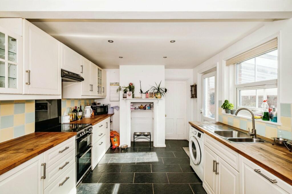 Additional image 8 of St Catherines Road, Littlehampton, BN17