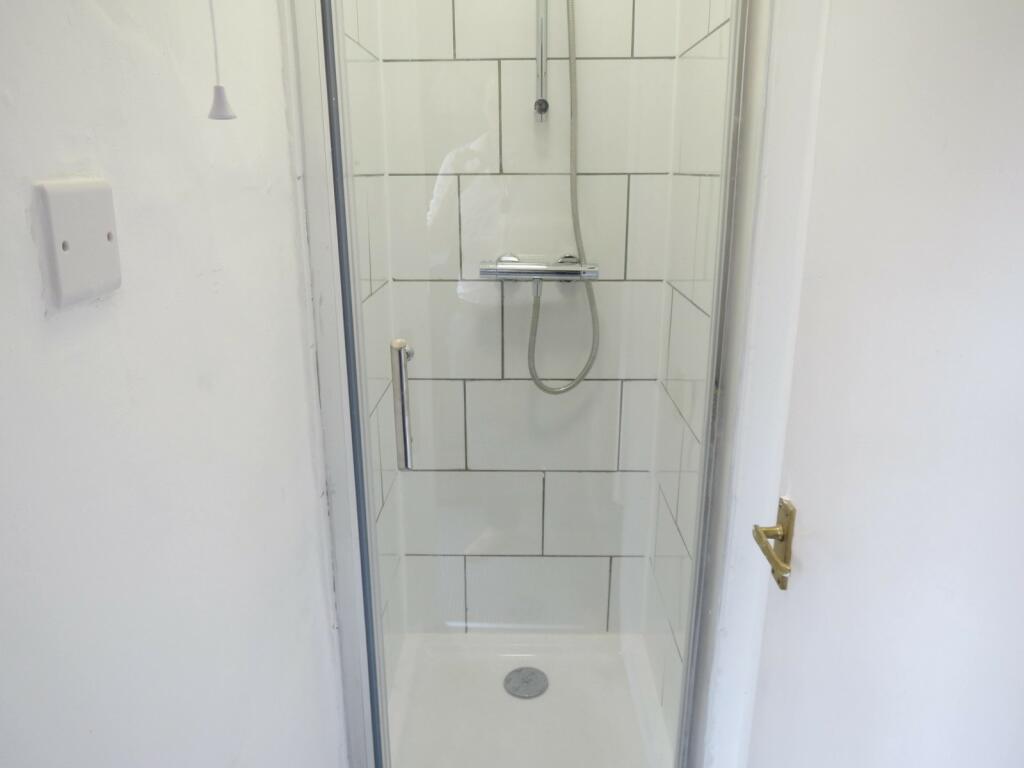 Additional image 19 of 6 bedroom Detached House in Wallisdown