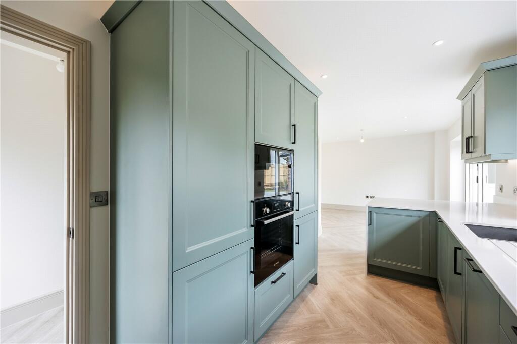 Additional image 4 of Oaks Drive, Ringwood, Hampshire, BH24