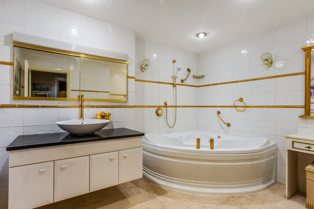 Additional image 13 of Lilliput Road, Canford Cliffs, Poole, Dorset, BH14