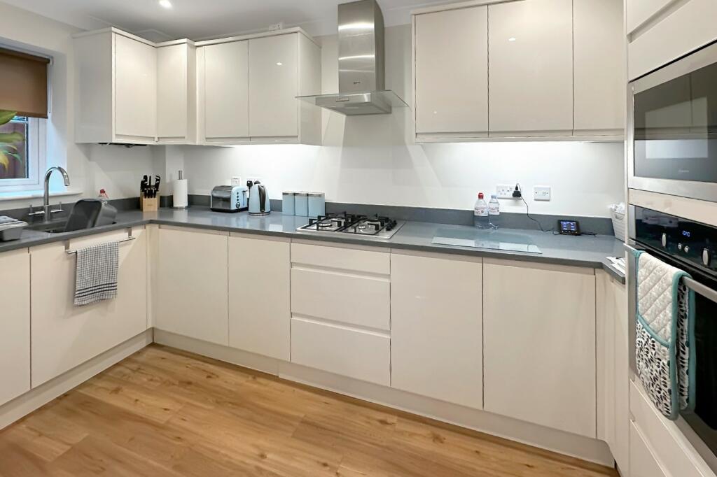 Additional image 15 of 379 Lymington Road, Highcliffe, Dorset. BH23 5EG