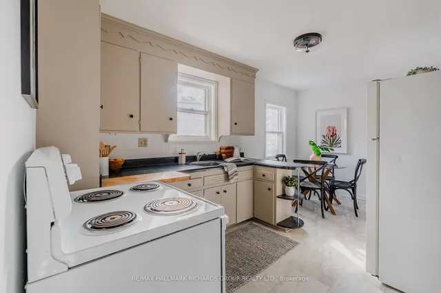 Additional image 7 of 19 Hart Ave