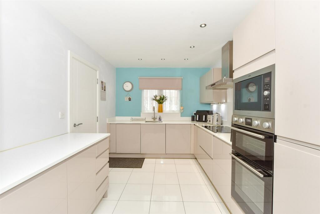 Additional image 4 of Langmeads Close, East Preston, West Sussex