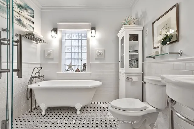 Additional image 14 of 351 Woburn Ave