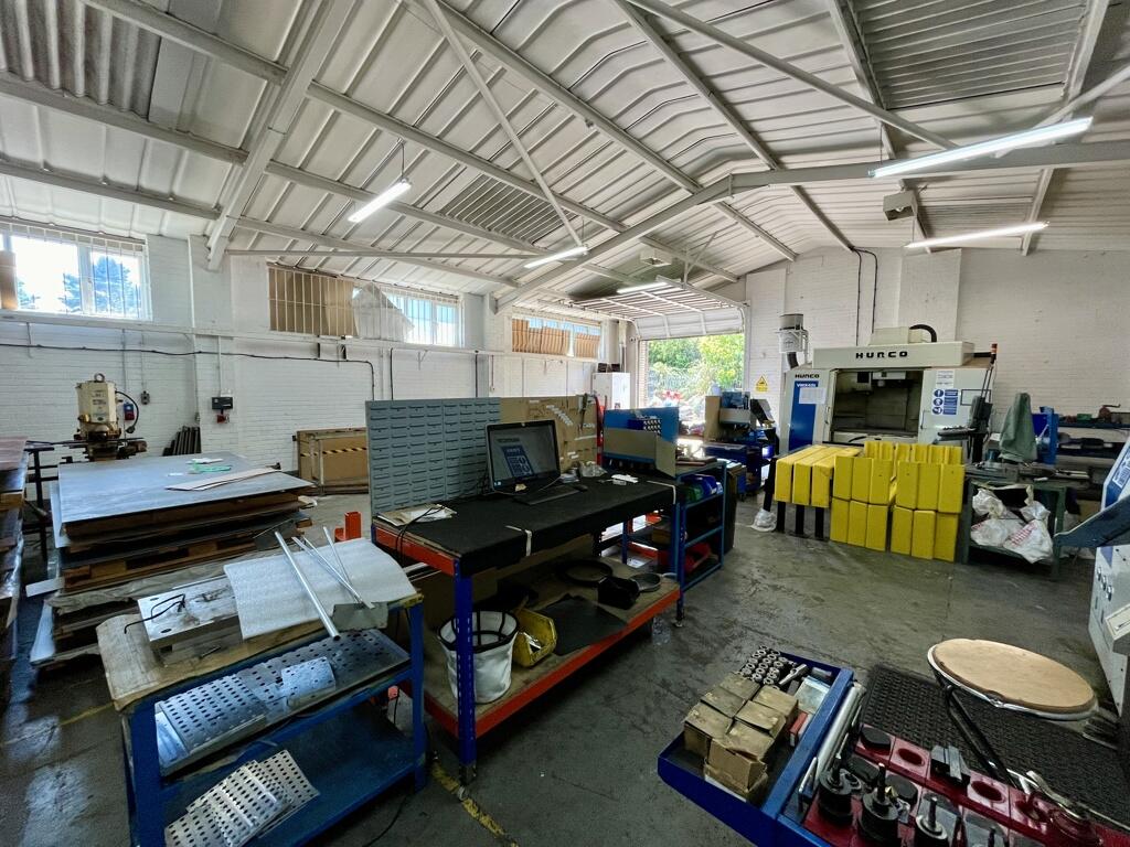 Additional image 4 of Unit 17, Dawkins Road Industrial Estate, Hamworthy, Poole, Dorset, BH15 4JY