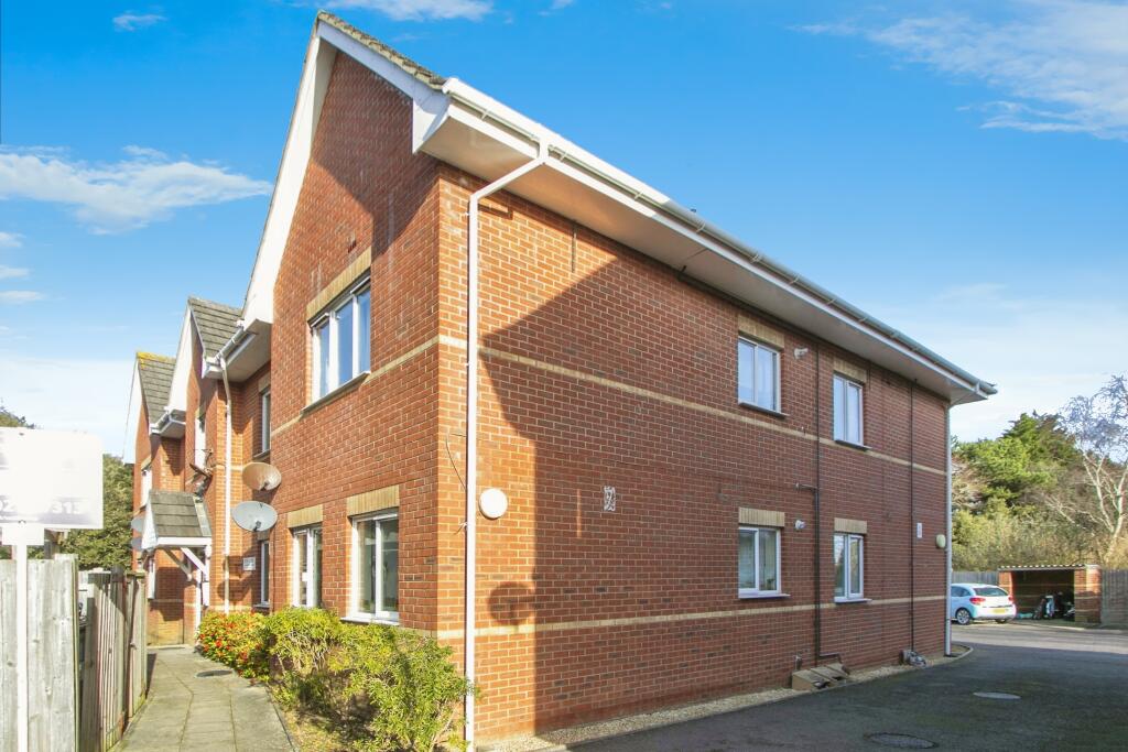 Warwick Road, POKESDOWN, Bournemouth, Dorset, BH7