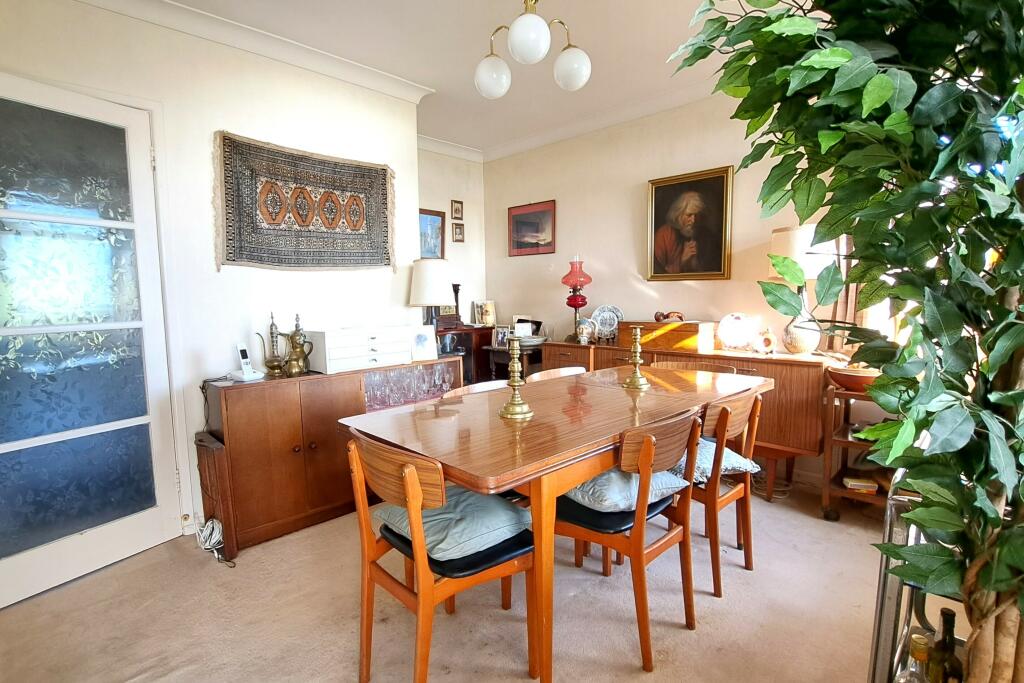 Additional image 4 of Marine Court