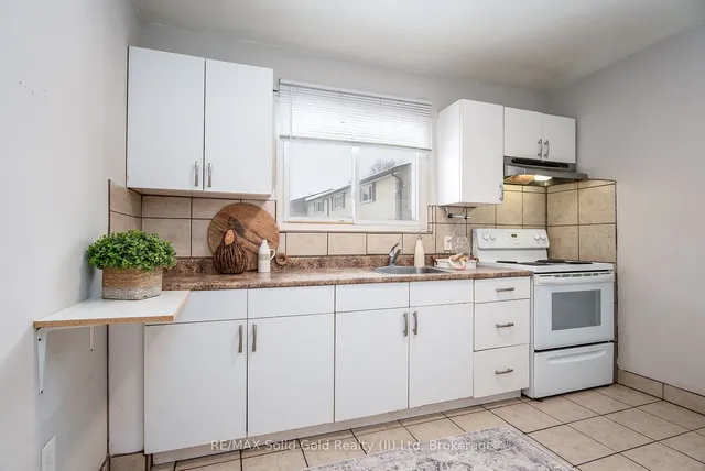 Additional image 19 of 162 Jansen Ave Unit 21