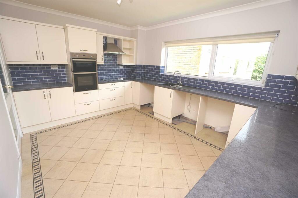 Additional image 4 of Hillside House, 4 Hill Side Chorley New Road, Bolton