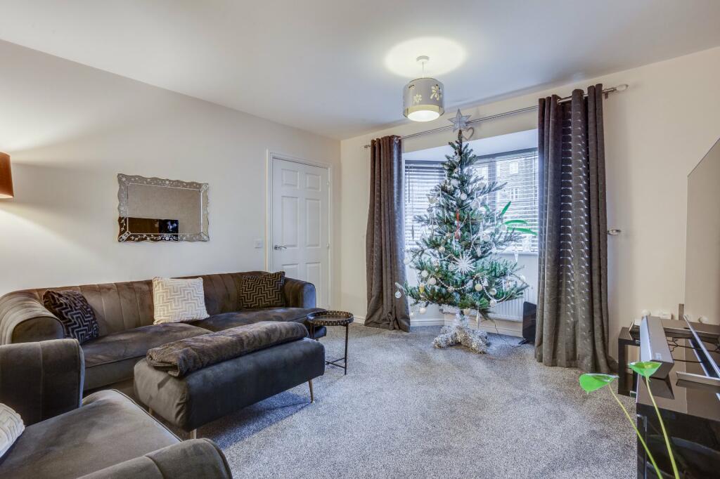 Additional image 2 of Hawthorn Lane, Cleckheaton, BD19