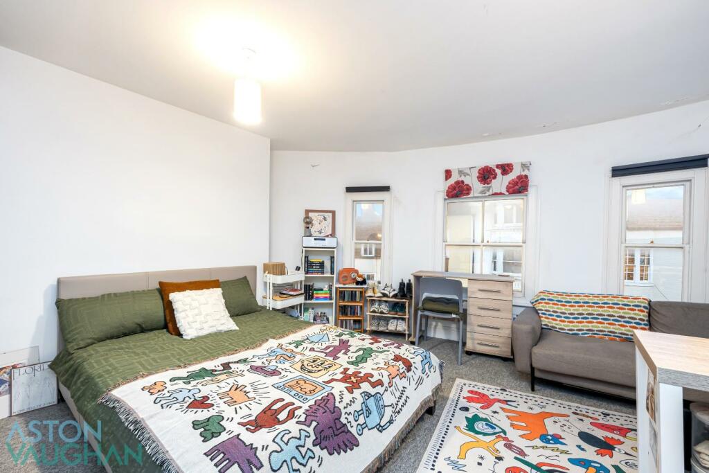 9/10 St James Street, Brighton