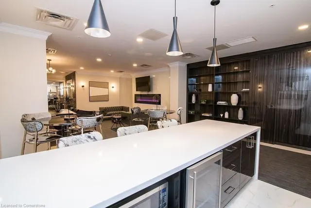 Additional image 28 of 118 King St Unit 1118