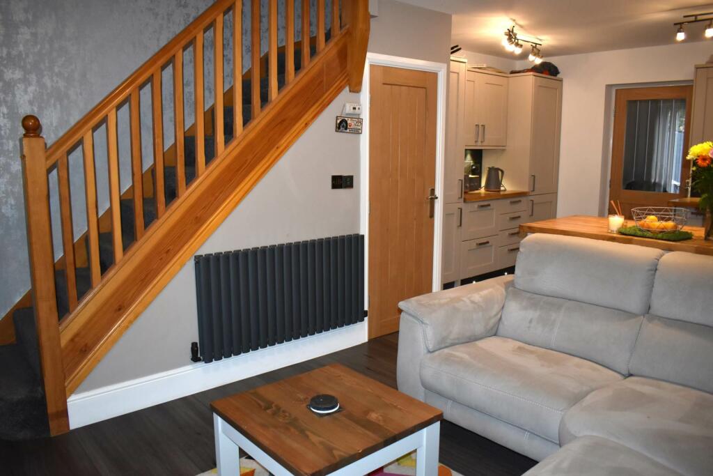 Additional image 5 of End Quasi-Semi - Ladymeadow Close, Bolton