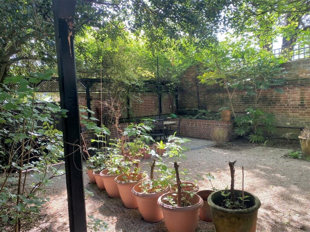 Additional image 17 of West Borough, Wimborne