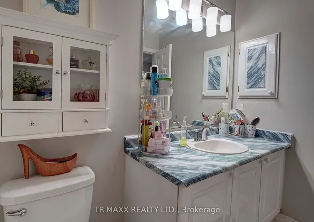 Additional image 23 of 21 Sunnyvale Gate