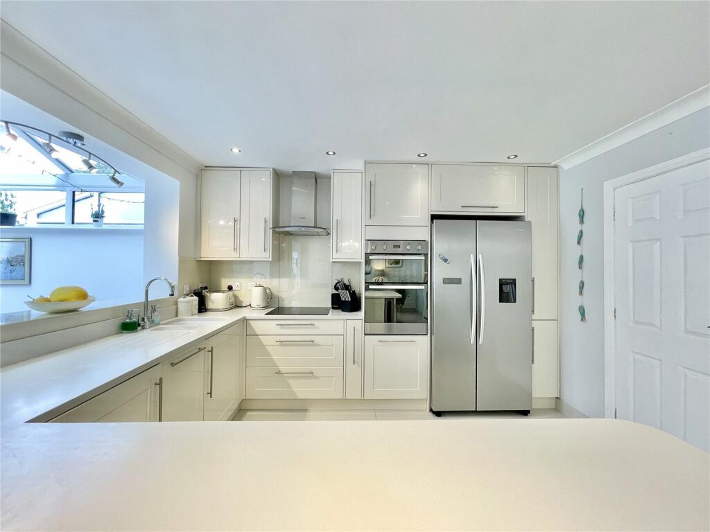 Additional image 9 of Oakwood Road, Highcliffe On Sea, Christchurch, Dorset, BH23