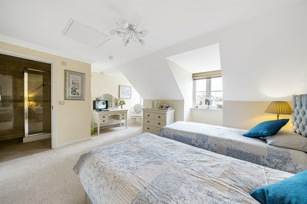 Additional image 14 of Bennett Lodge, Wimborne