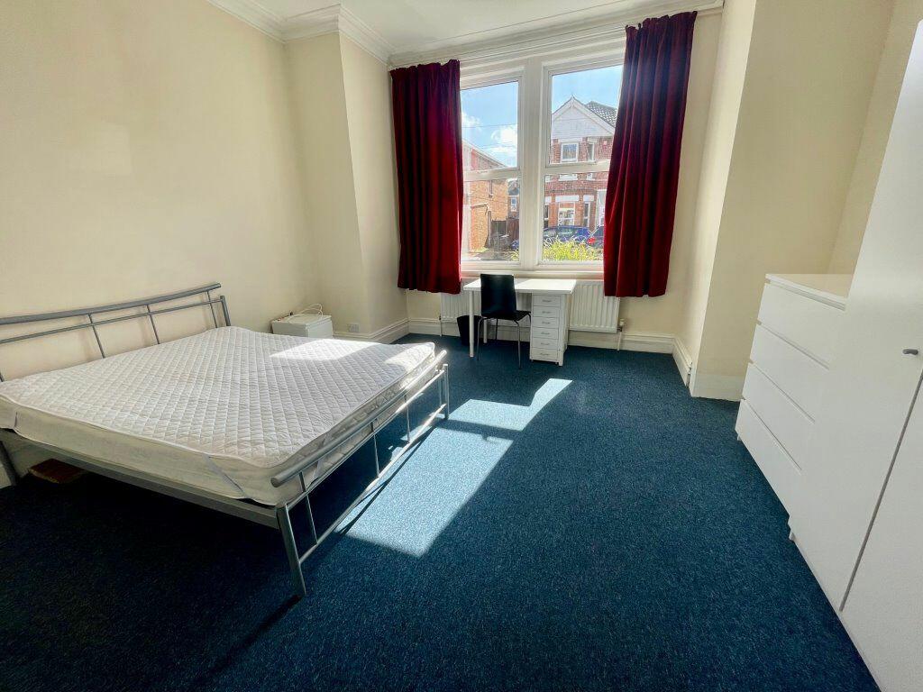 Additional image 4 of STUDENT FIVE DOUBLE BEDROOMS, CHARMINSTER (P05838)